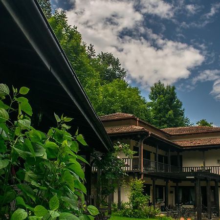 אפרילצי Guest House Verbena מראה חיצוני תמונה