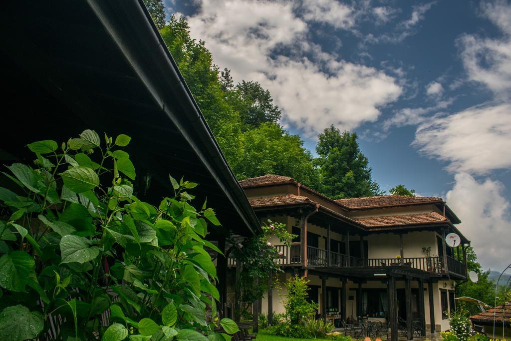 אפרילצי Guest House Verbena מראה חיצוני תמונה